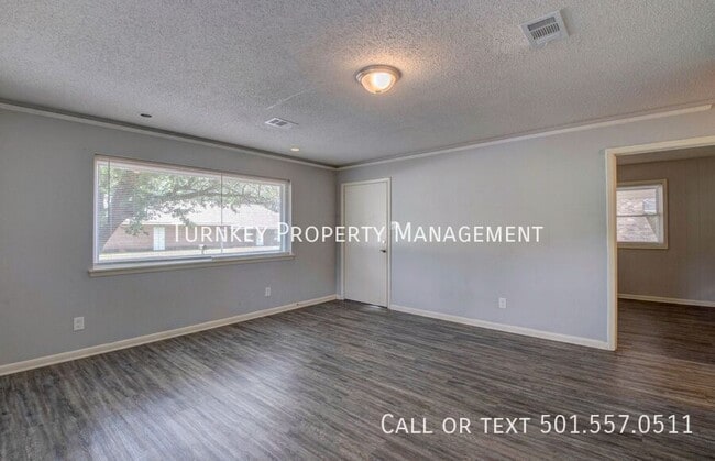 Building Photo - 6806 Brookview Dr