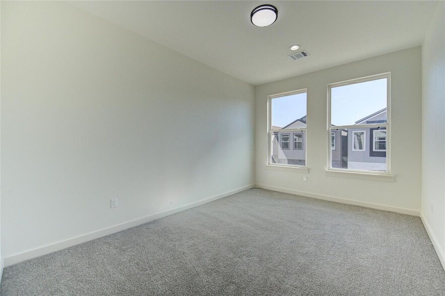Building Photo - 2903 El Fenice Ln