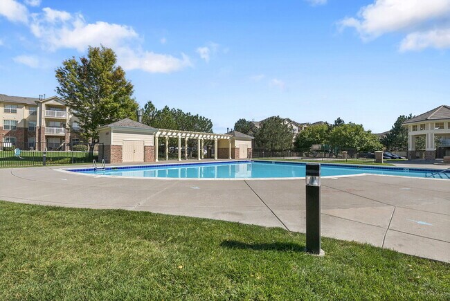 Building Photo - $1,900 - 2 Bed, 2 Bath Condo in Aurora with AC and In Unit Laundry!