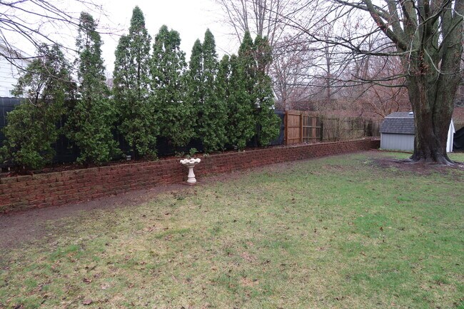 Building Photo - 1264 Brookridge SE