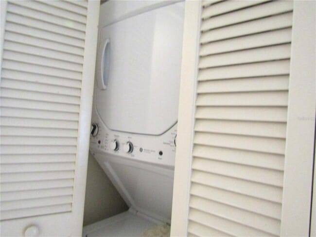 Building Photo - 4550 Morningside