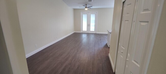 Building Photo - 1661 De La Vega St SE