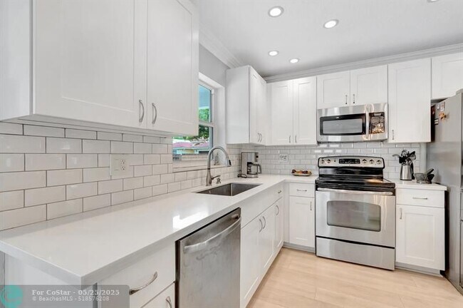 Building Photo - 18027 Jazz Ln