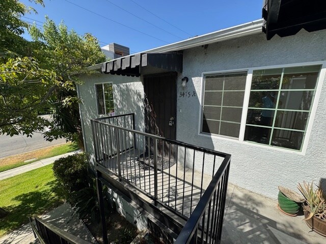 Building Photo - 3415 W Alameda Ave