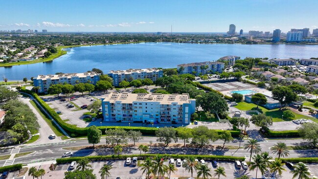 Building Photo - 500 Executive Center Dr