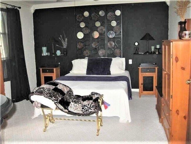 Building Photo - 116 Adams St