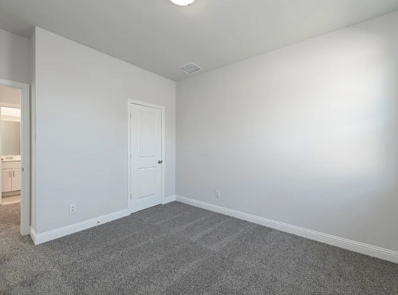 Building Photo - 1820 Acosta Dr
