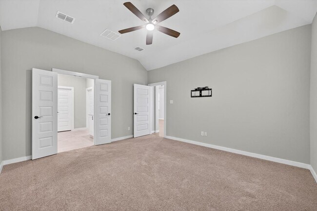 Building Photo - 222 Goosewood Dr