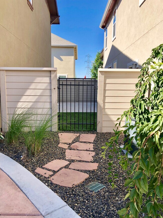 Building Photo - 3846 S Caddis Pl