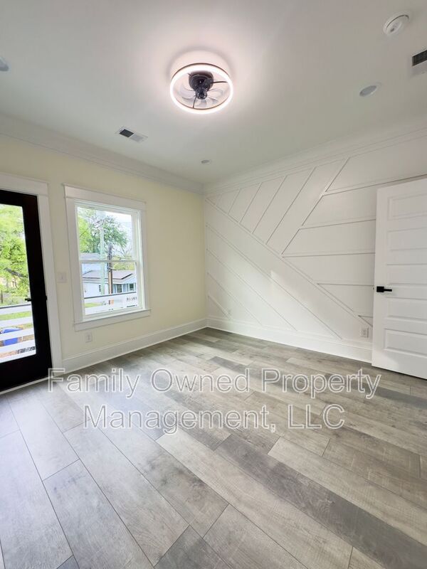 Building Photo - 2245 Fillmore St