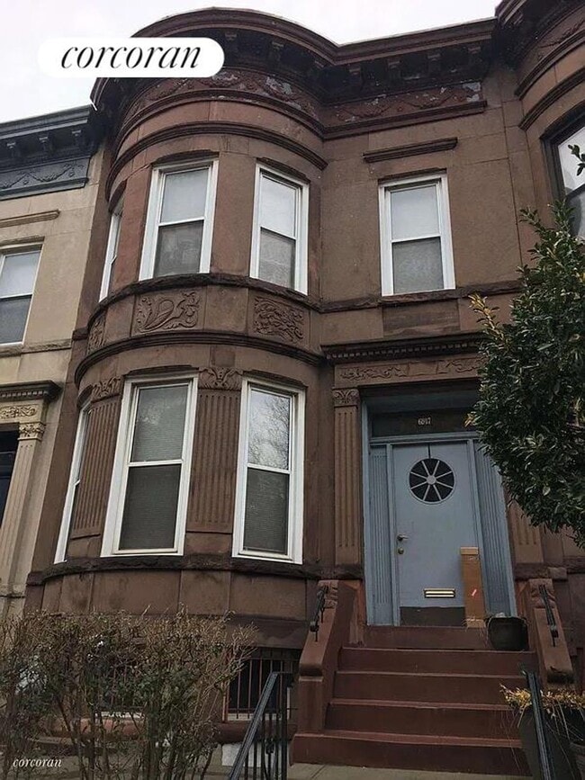 Building Photo - 6917 Ridge Blvd
