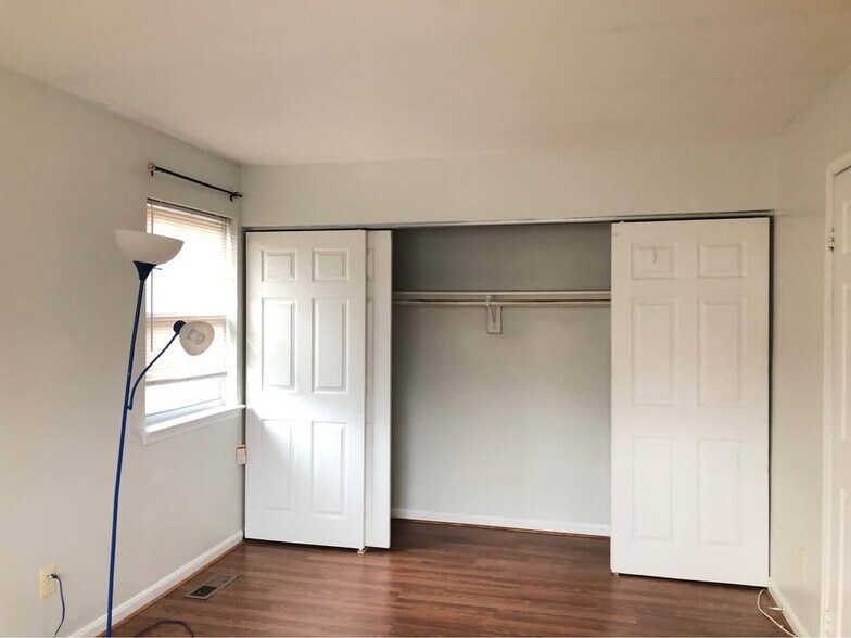 Building Photo - 9757 Hagel Cir