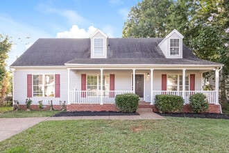 Building Photo - 2812 Sutherland Dr