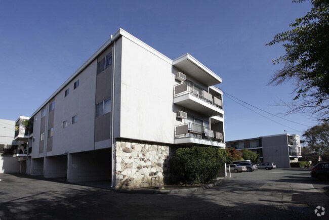 Primary Photo - Mountain View Apartments
