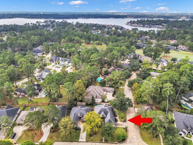 Building Photo - 192 Monterrey Rd W