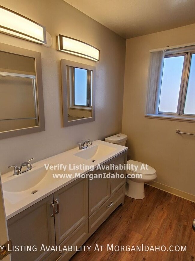 Building Photo - 593 White Cloud Dr