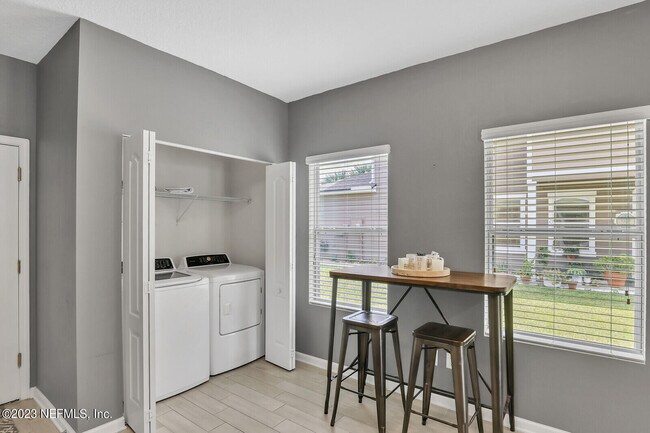 Building Photo - 63 Whitland Wy