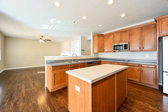 Building Photo - 17860 Domingo Dr