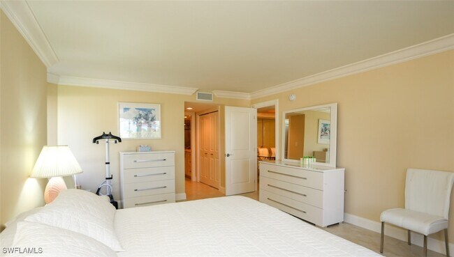 Building Photo - 4551 Gulf Shore Blvd N