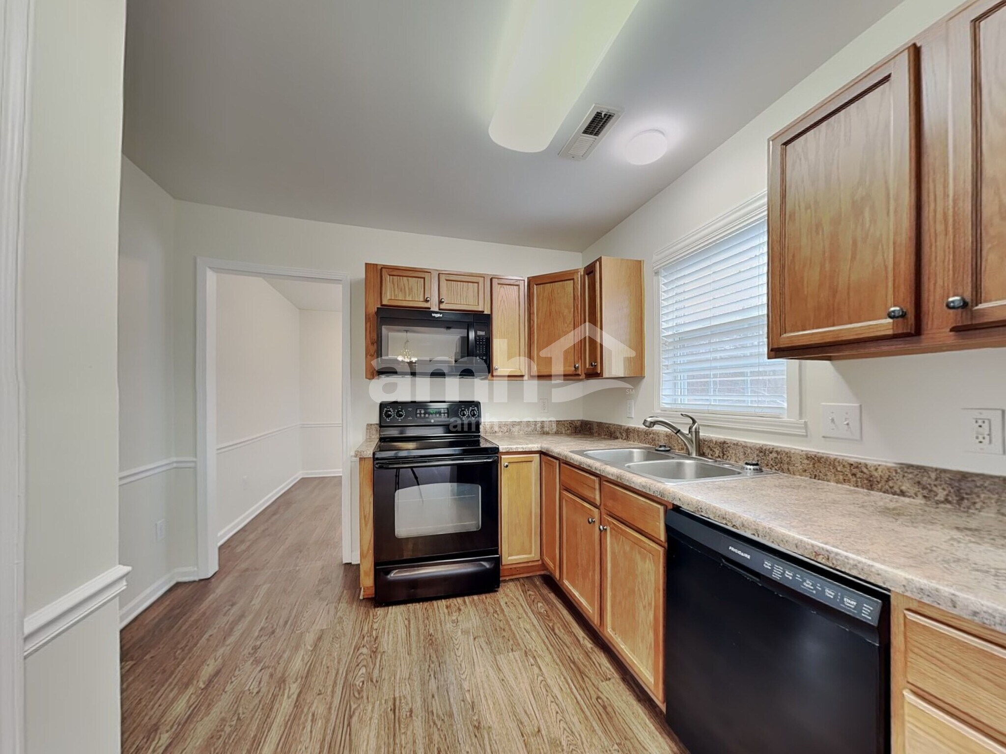 Building Photo - 5065 Walden Ridge Dr