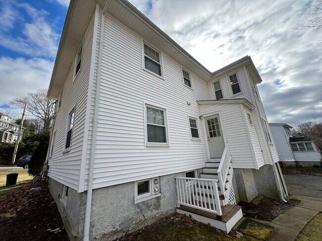 Building Photo - 66 Westchester Rd