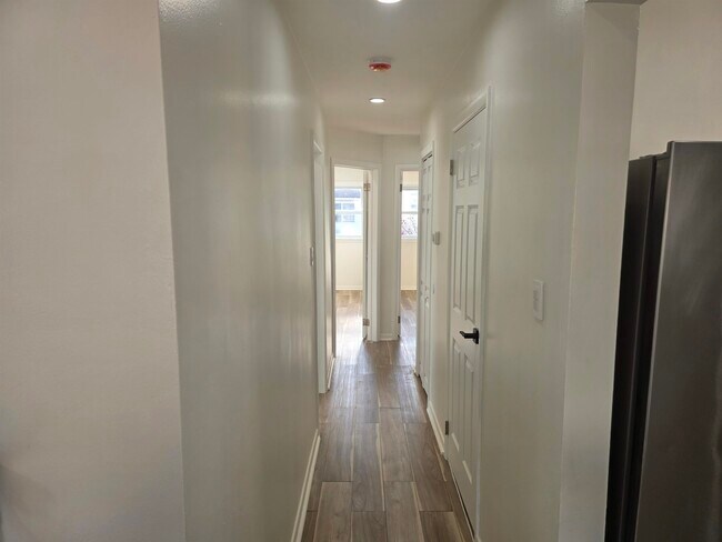 Building Photo - 157 Neptune Ave