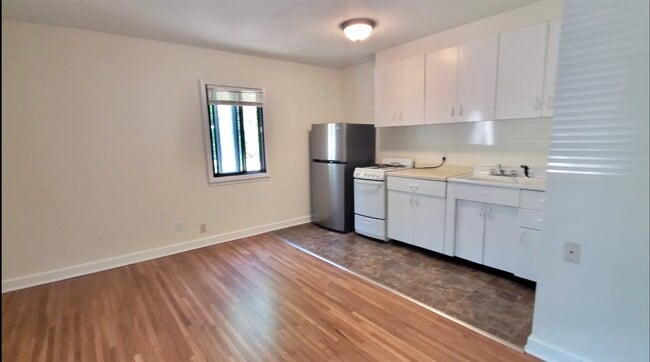 Building Photo - 1225 St Clair Avenue