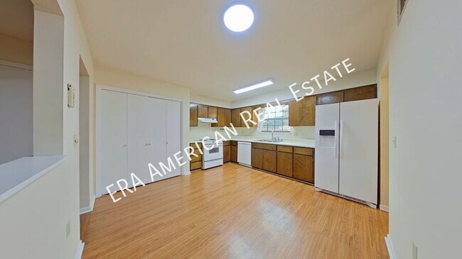 Building Photo - 132 5th Ave