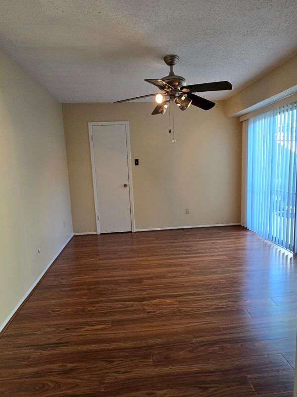 Building Photo - 4659 Country Creek Dr
