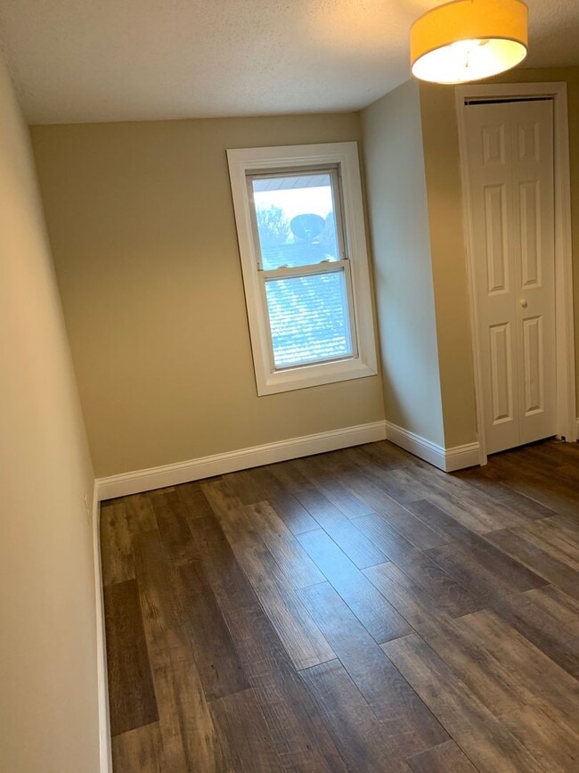 Building Photo - Beautiful 3 bedroom house for rent in Minneapolis!!