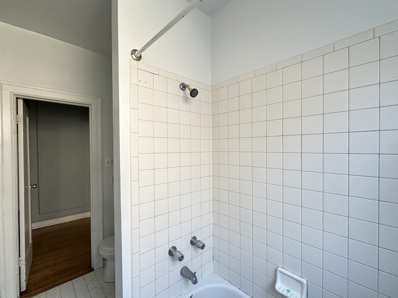 Building Photo - 1369 W Estes Ave