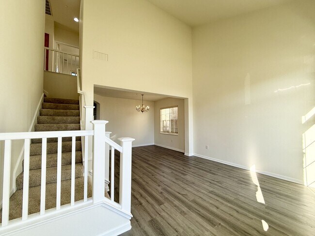 Building Photo - Renovated Coastal Home with NEW Kitchen and a Spacious Layout