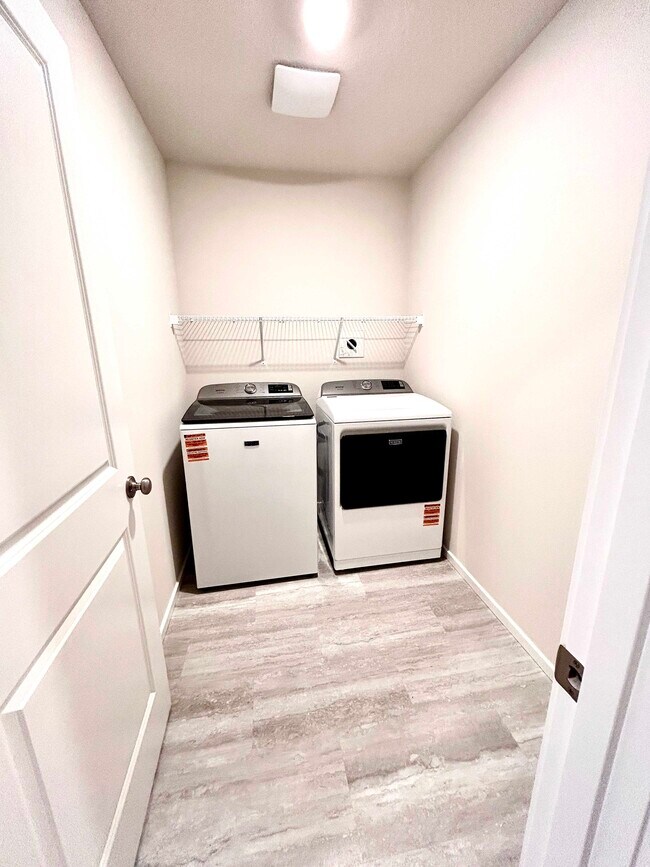 Building Photo - 10407 NE 119th Ave