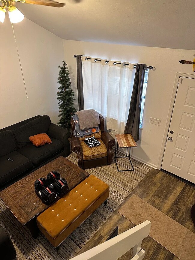 Building Photo - 424 Indian Village Trail