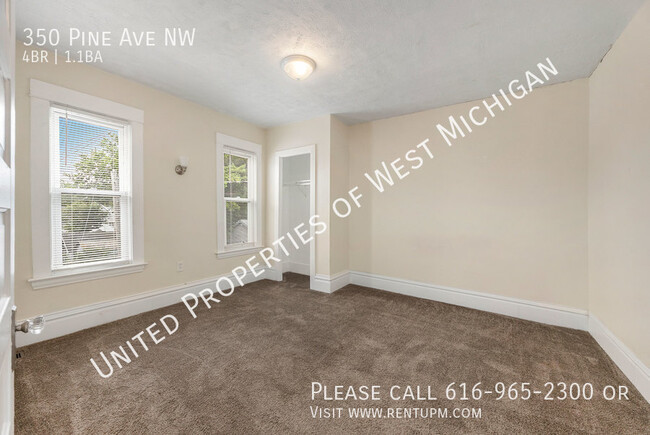 Building Photo - Available Now | 4 Bedroom 1.5 Bath Single ...