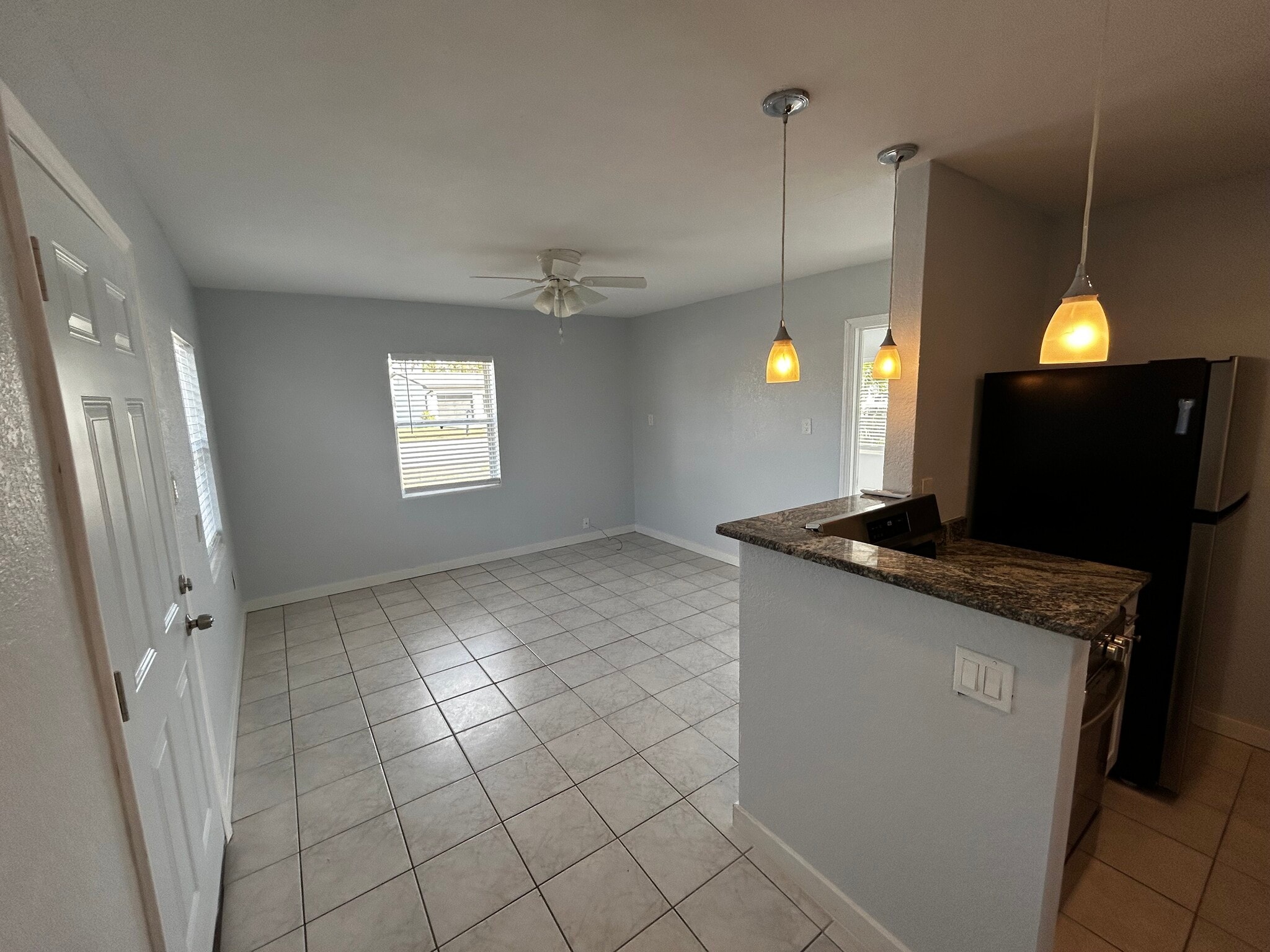 Building Photo - 14018 E Parsley Dr