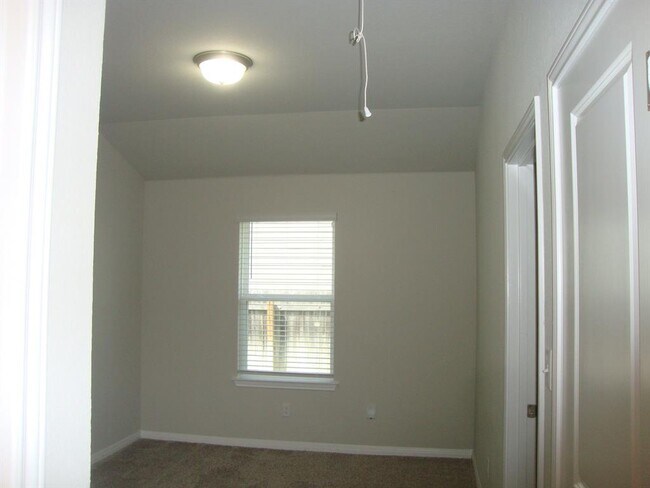 Building Photo - 2824 Smokehouse Trl