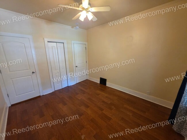 Building Photo - Spacious 2 bedroom house Second Month's rent free for First Responders