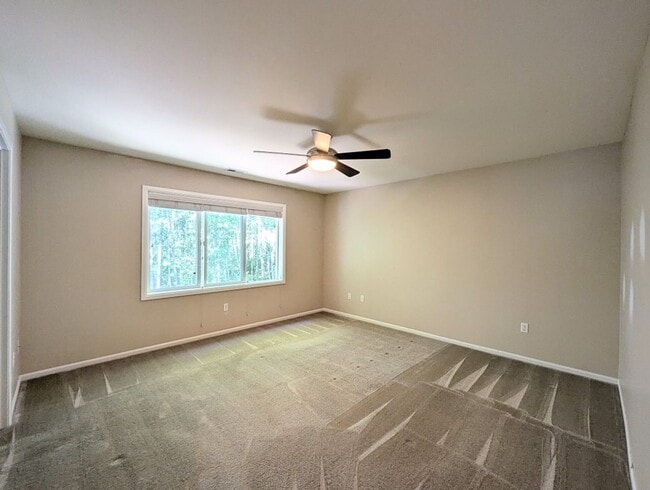 Building Photo - 4Bd/2.5Ba Lake Stevens House