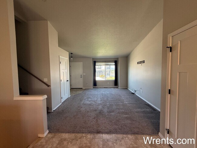 Building Photo - Beautiful Newer Home in Greenacres - Centr...