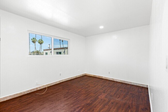 Building Photo - 1031 Leslie Rd