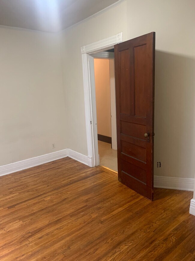 Bedroom - 695 West Ave
