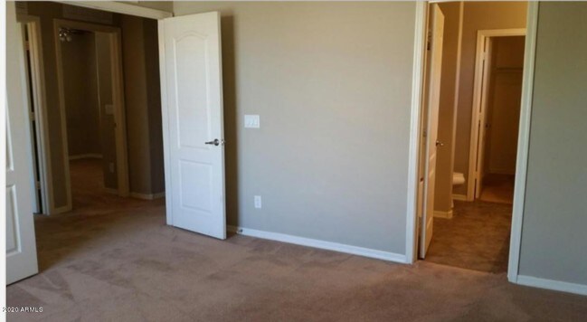 Building Photo - 12925 W Fleetwood Ln