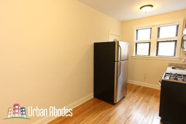 Building Photo - 4036 Ashland N Ave