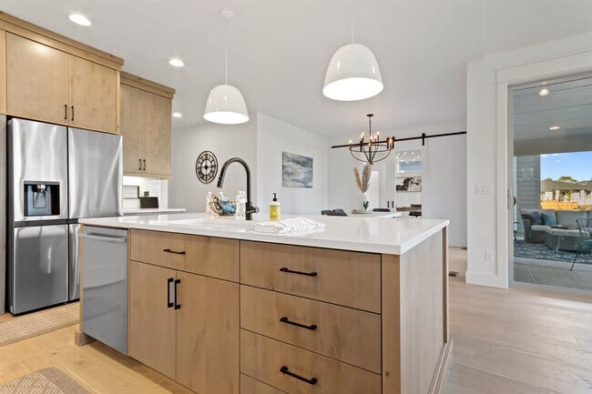 Building Photo - 1213 W Capstone Dr