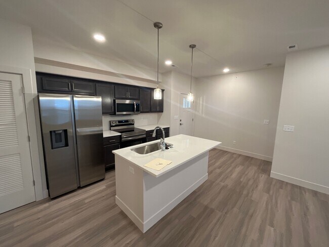 Building Photo - Reserve Arcola 3bd/2ba First Floor Unit