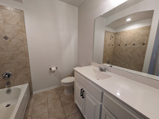 Building Photo - 1108 Bowlus Dr