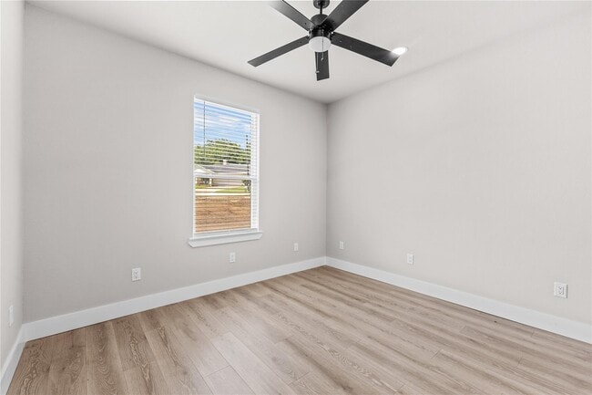 Building Photo - 2318 Progress Dr