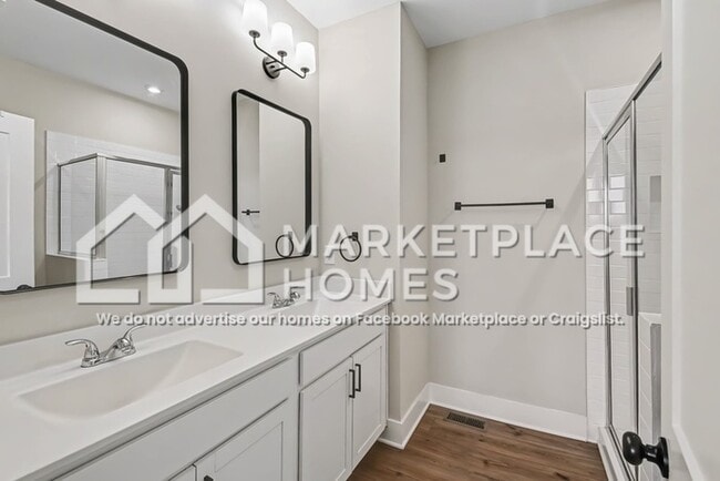 Building Photo - 1376 Cozy Cir SE
