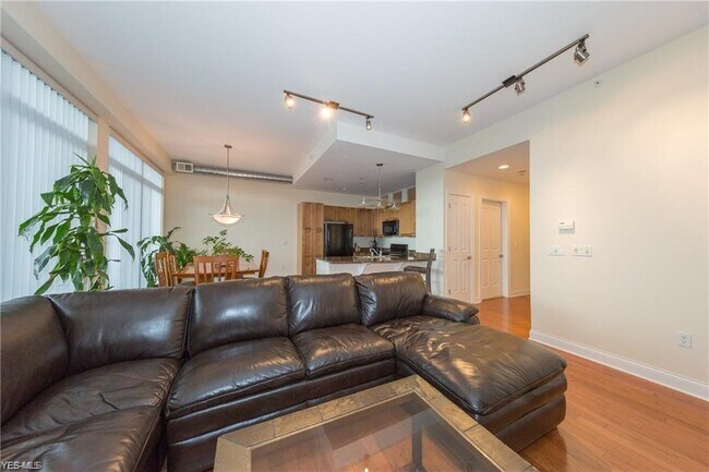 Building Photo - 16800 Van Aken Blvd